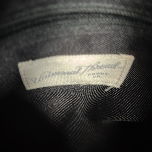 Universal thread     Black Crossbody Bag Adjustable strap   13”w x 13”h  EUC - Picture 8 of 14